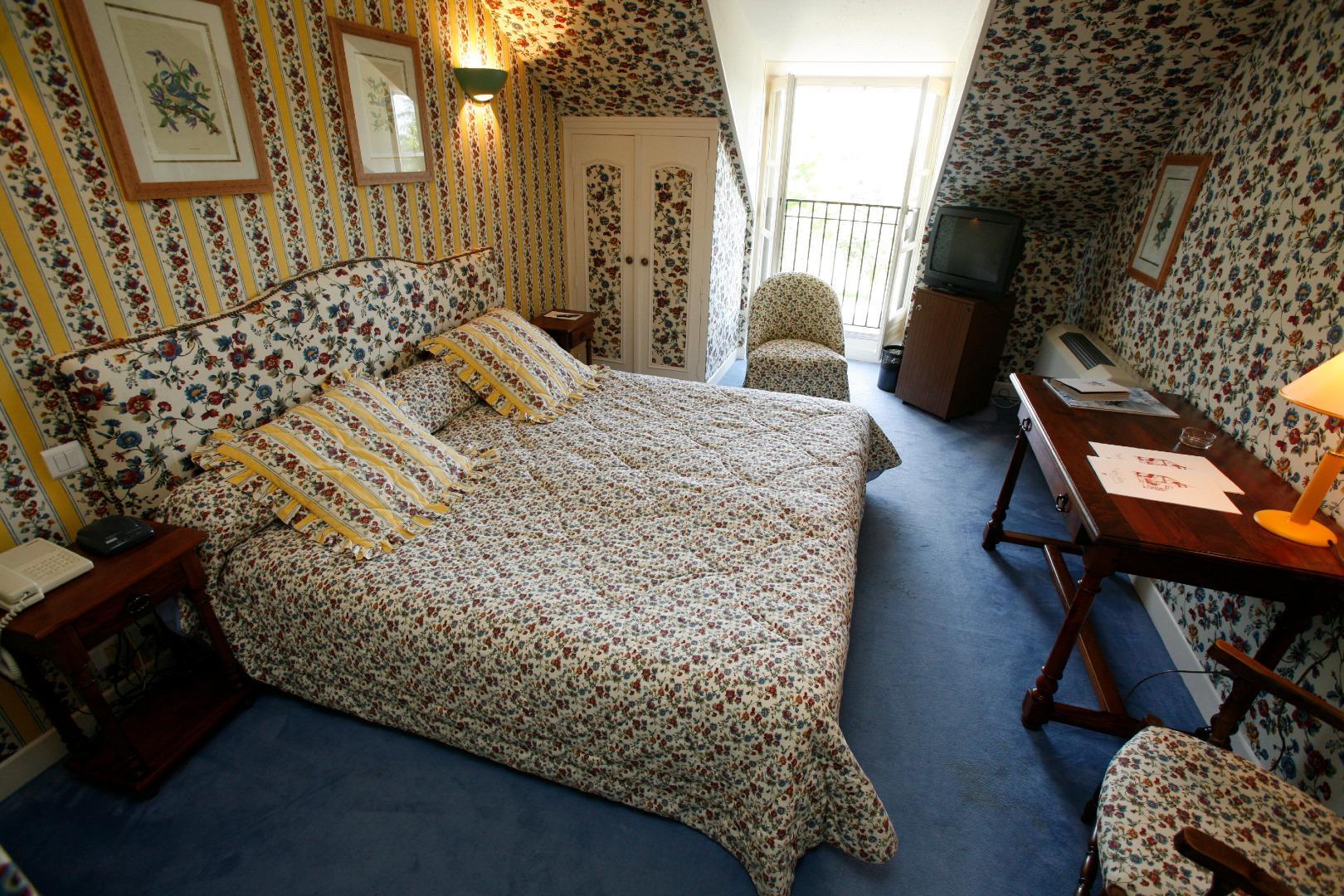 Hotel Chateau De Castel Novel - Les Collectionneurs Varetz Ngoại thất bức ảnh
