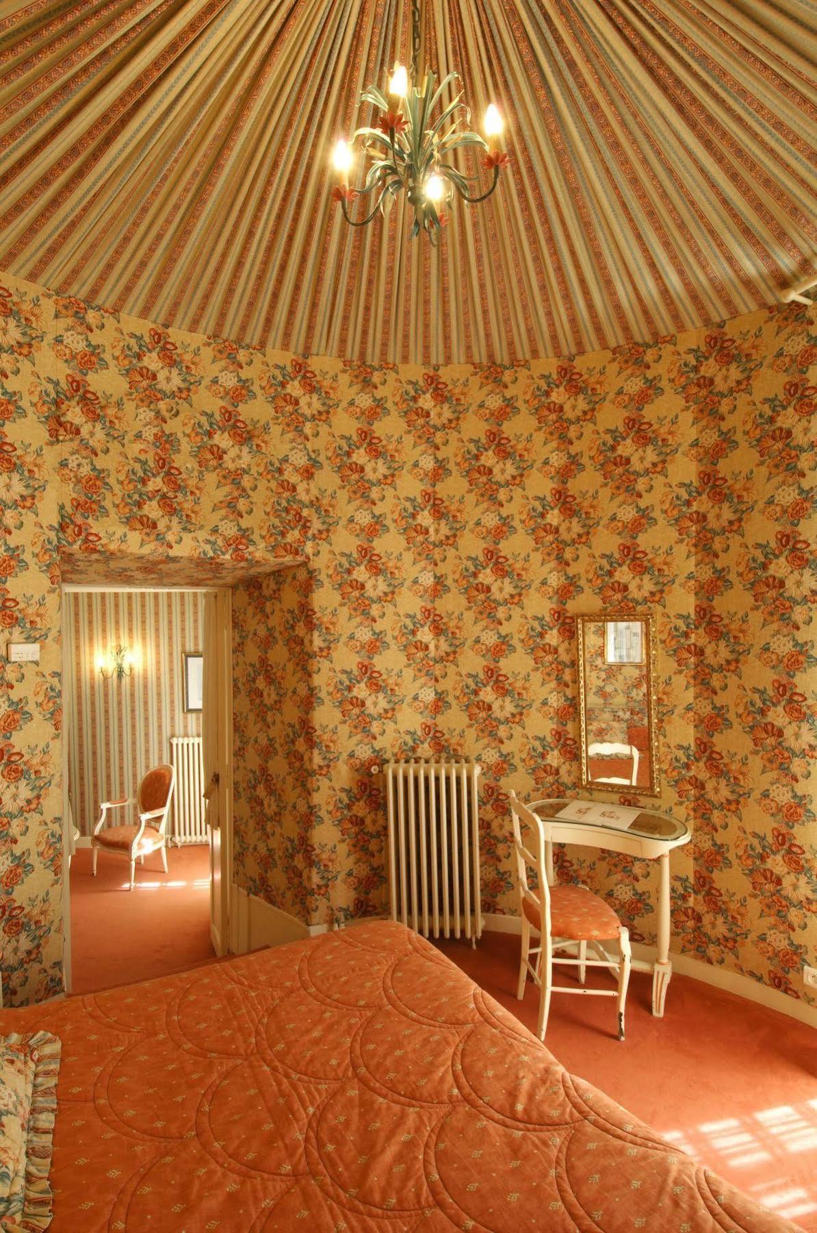 Hotel Chateau De Castel Novel - Les Collectionneurs Varetz Ngoại thất bức ảnh